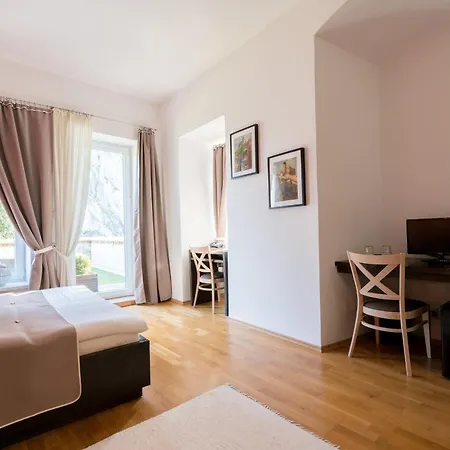 Hotel Kúria - 3*