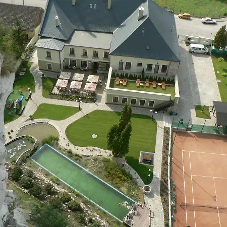 Kuria - Hotel Beckov