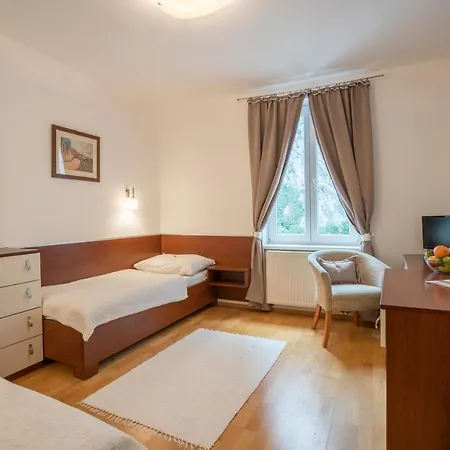 Hotel Kuria - Beckov