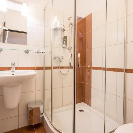 Kuria - Hotel 3*