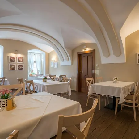 Hotel Kuria - Beckov