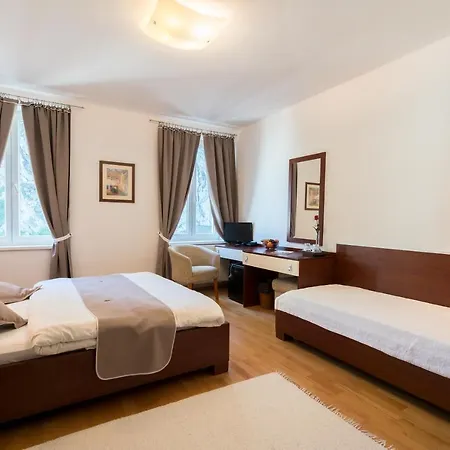 Kuria - Hotel 3*