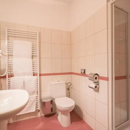 Hotel Kuria - Beckov