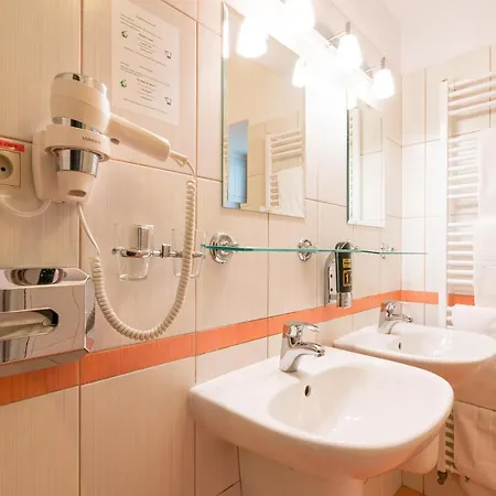 Hotel Kuria - Beckov